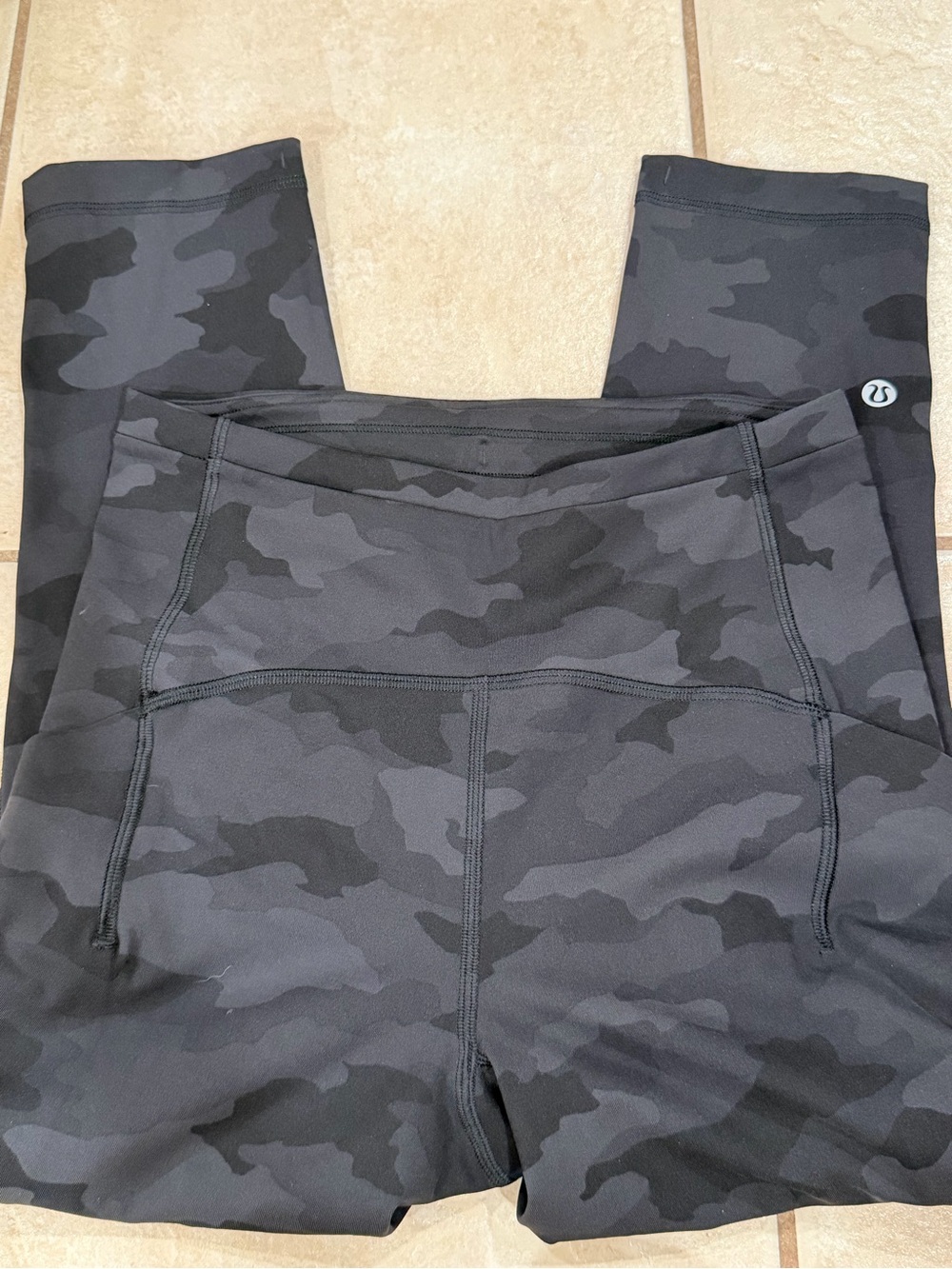 Lululemon Women Swift Speed High Rise Crop 21” - Picture 2 of 3